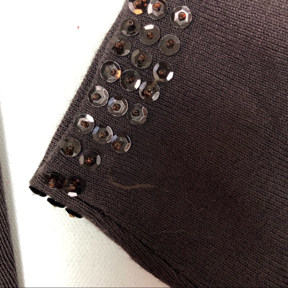 Finity Sweater - Picture 5 of 6